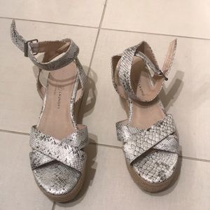 Super cute snake platform shoes